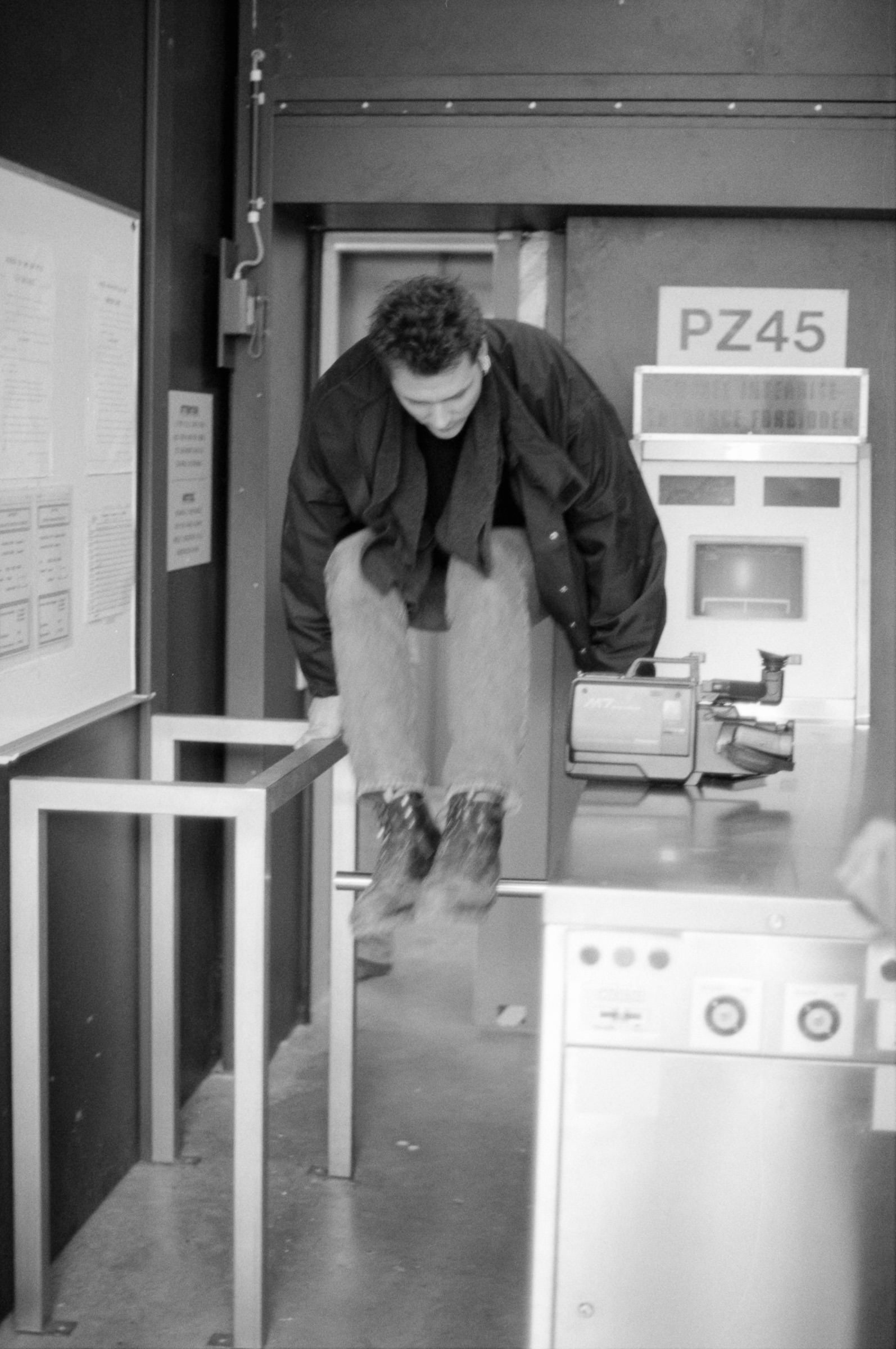 AHP F1994 11 008 sc250521 img22 NLP